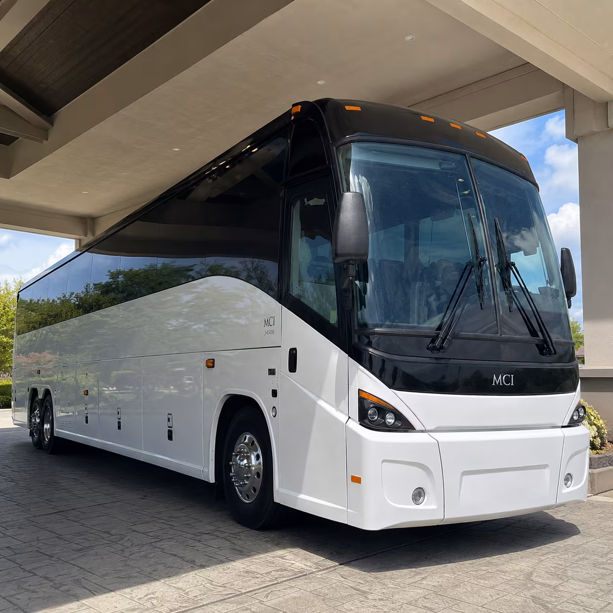 charter buses to bb t pavilion shows right across the delaware