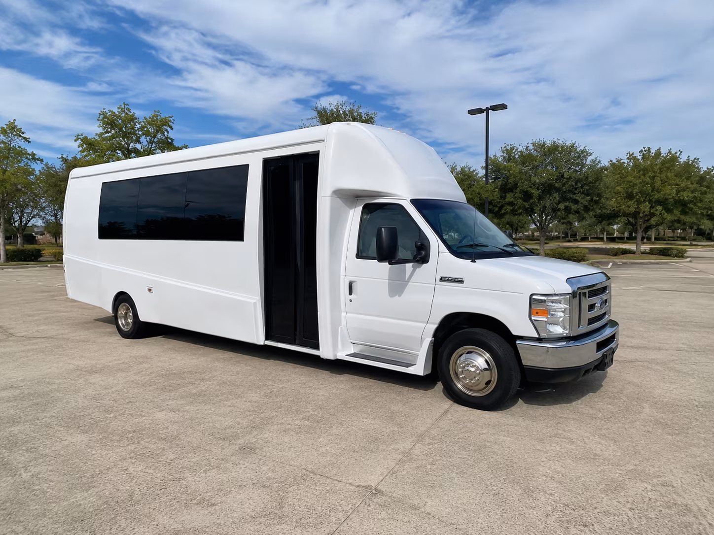 rent a party bus to gloucester county wineries for birthday groups