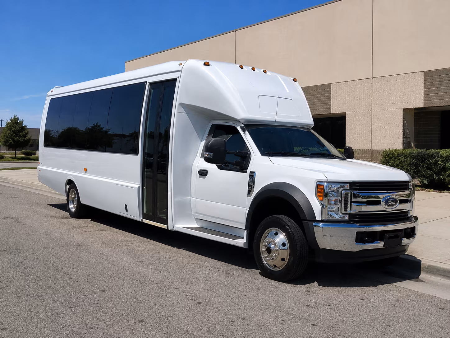 wedding buses and shuttle services for gloucester celebrations